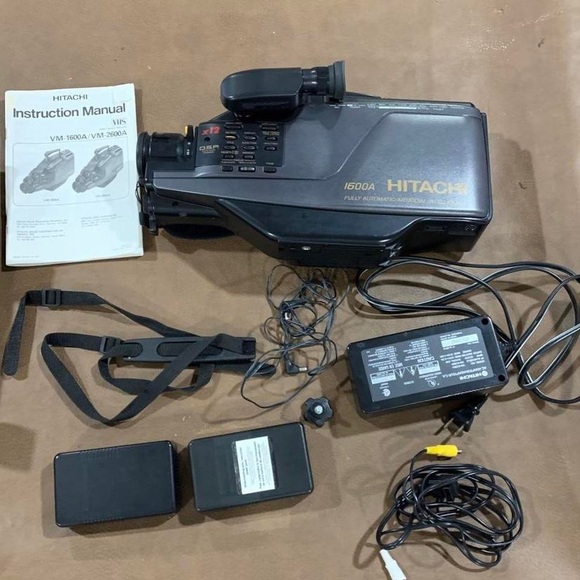Hitachi 1600a camcorder